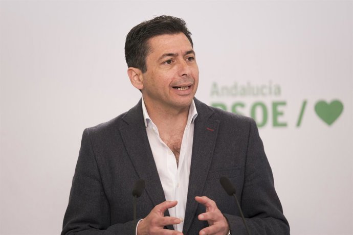 Archivo - El coordinador de Presidencia del Grupo Socialista en el Parlamento de Andalucía, Rafael Márquez, imagen de archivo. 