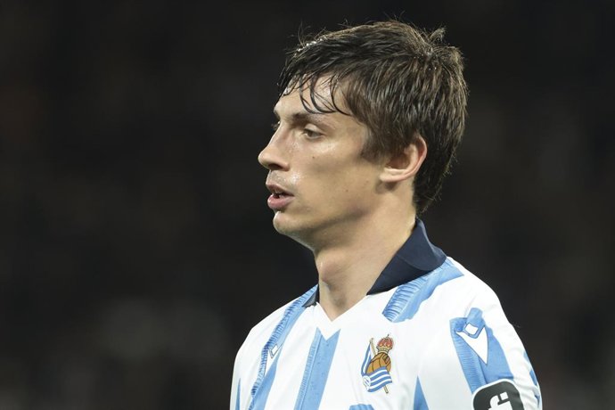 Archivo - Robin Le Normand of Real Sociedad during the UEFA Champions League, Round of 16 1st leg football match between Paris Saint-Germain (PSG) and Real Sociedad on February 14, 2024 at Parc des Princes stadium in Paris, France - Photo Jean Catuffe /