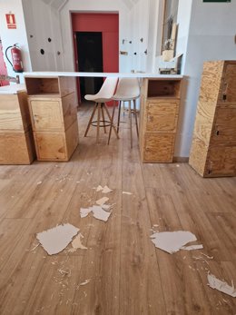 Interior del centro educativo afectado por la tormenta de granizo en Sant Pere de Torelló (Barcelona), a 3 de agosto de 2024