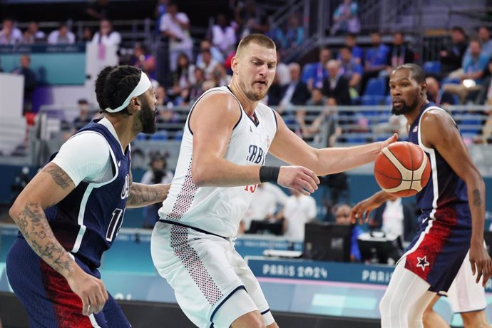 Nikola Jokic en el partido entre Serbia y los Estados Unidos de Paris 2024