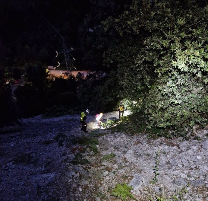 Bomberos rescatan a dos mujeres en la Vía Ferrata de La Hermida