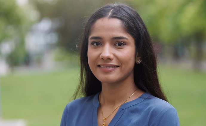 Archivo - Deepali Khanna, nueva doctora por la UPNA.