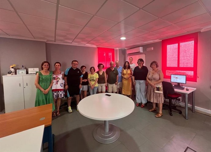 La diputada de Gobierno Electrónico y Régimen Interior, Inés Arco, en su visita al Punto Vuela Guadalinfo de Valdepeñas de Jaén.