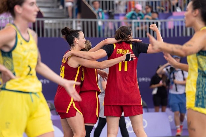 Las jugadoras de la selección de baloncesto 3x3 durante los Juegos Olímpicos de París