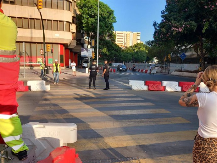 La calle Armengual de la Mota recupera dos carriles por sentido y el paso de peatones