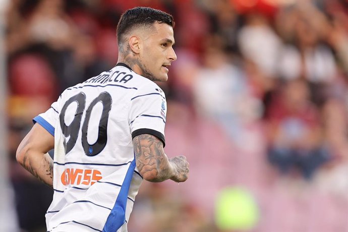 Archivo - 06 May 2024, Italy, Salerno: Atalanta's Gianluca Scamacca celebrates scoring during the Italian Serie A soccer match between Salernitana and Atalanta at the Arechi Stadium. Photo: Alessandro Garofalo/LaPresse via ZUMA Press/dpa