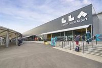Sabadell eleva el precio objetivo de Aena a 204 euros tras embargar  Reino Unido el aeropuerto de Luton