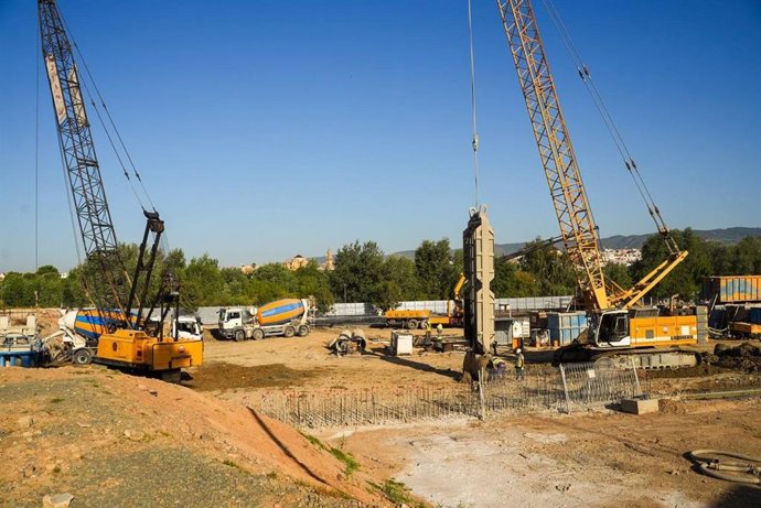 Obras del tanque de tormentas del Balcón del Guadalquivir de Córdoba, que ejecuta la Empresa Municipal de Aguas (Emacsa).