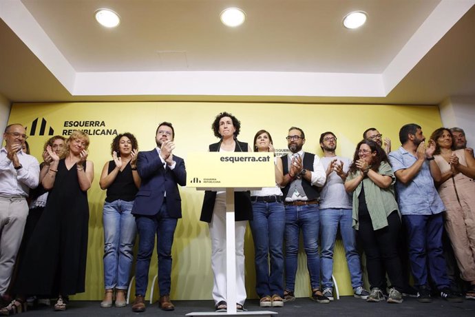 La secretaria general de ERC en funciones, Marta Rovira, durante una rueda de prensa de ERC, en la sede del partido, a 2 de agosto de 2024, en Barcelona, Catalunya (España). 