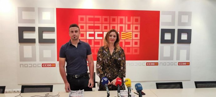 Marta Laiglesia y Nacho Alastuey en la rueda de prensa de este lunes en la sede de CCOO