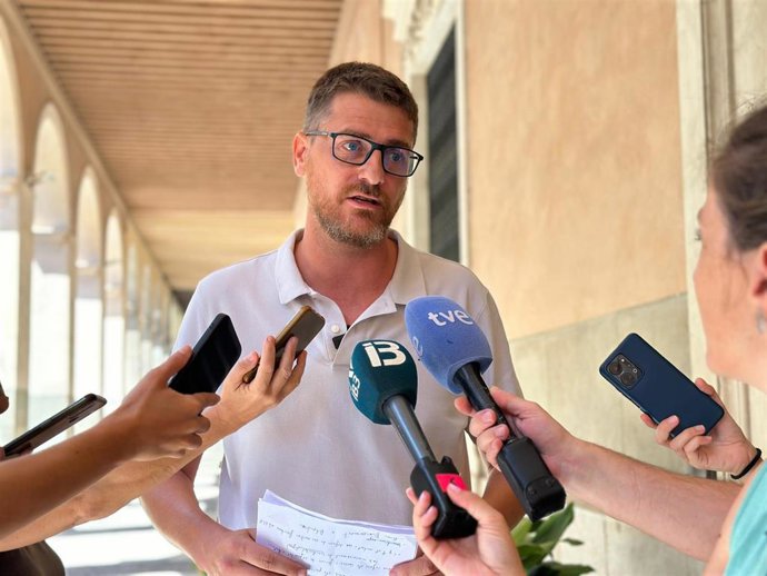 El portavoz del PP en el Parlament, Sebasti Sagreras, en declaraciones a los medios.