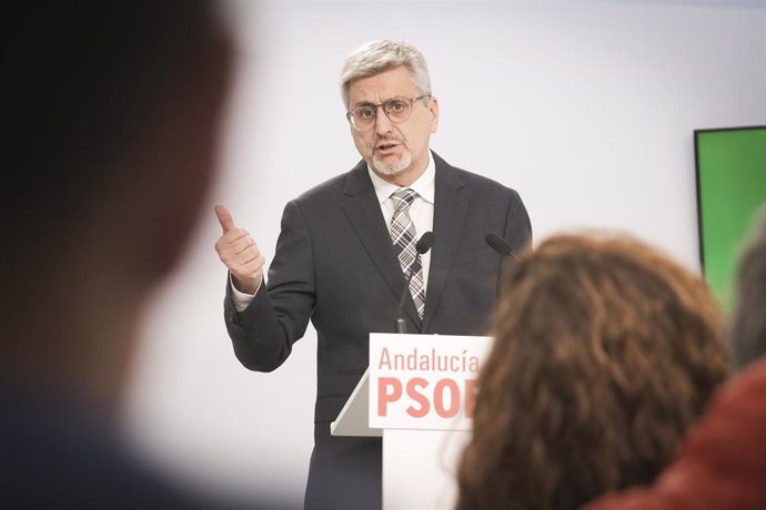 Archivo - El portavoz adjunto del PSOE-A, Josele Aguilar, en una imagen de archivo. 