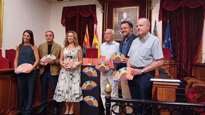 Presentación del abanico y el facsímil del Misteri d'Elx para 2024