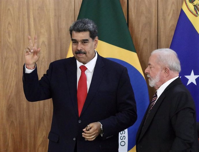 Archivo - El presidente de Venezuela, Nicolás Maduro, junto a su par brasileño, Luiz Inácio Lula da Silva