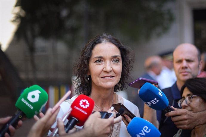 La portavoz socialista en el Ayuntamiento de Madrid, Reyes Maroto, en la plazuela dedicada a los abogados del turno de oficio