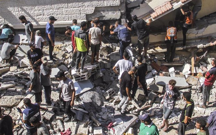 Escueal bombardeada por Israel en la Franja de Gaza