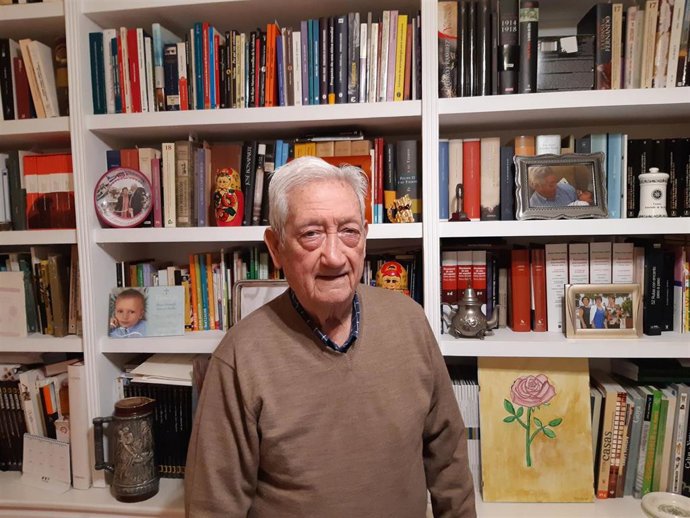 El autor de ‘Los Iriarte de Urritza, una saga militar en el siglo XIX’, José Camero Ramos.