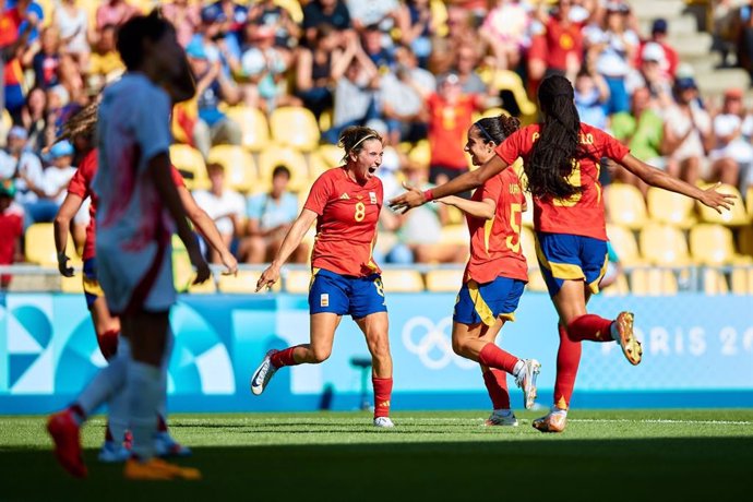 Mariona Caldentey celebra el 2-1 en el España-Japón de Paris 2024