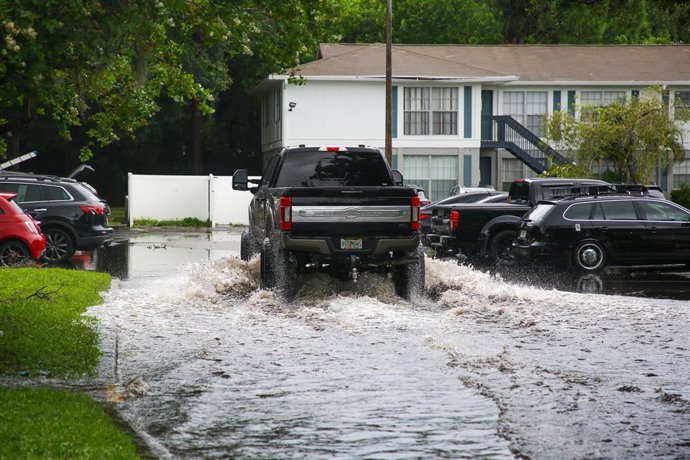 Inundaciones por el paso del huracán 'Debby' por Florida