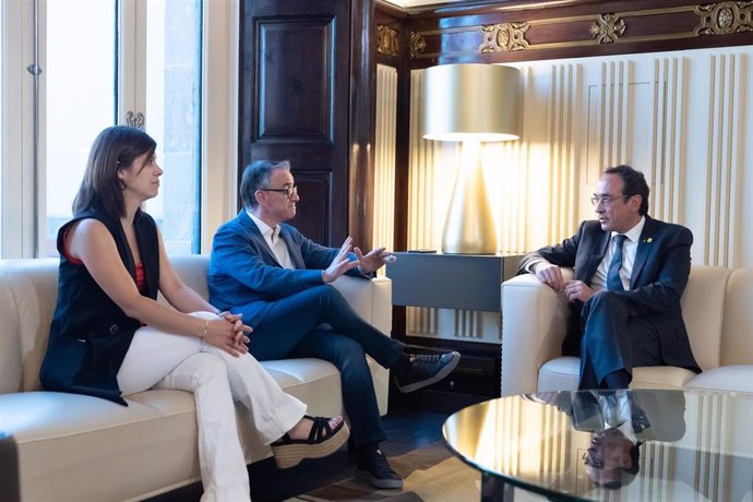 Archivo - El presidente del Parlament, Josep Rull, con el presidente de ERC en la Cámara, Josep Maria Jové, y la portavoz parlamentaria, Marta Vilalta