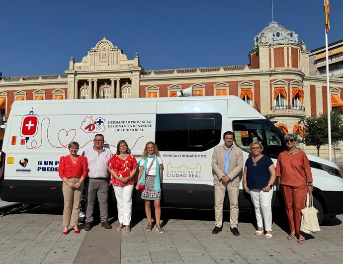 Nuevo furgón de la Hermandad de Donantes de Sangre de Ciudad Real.