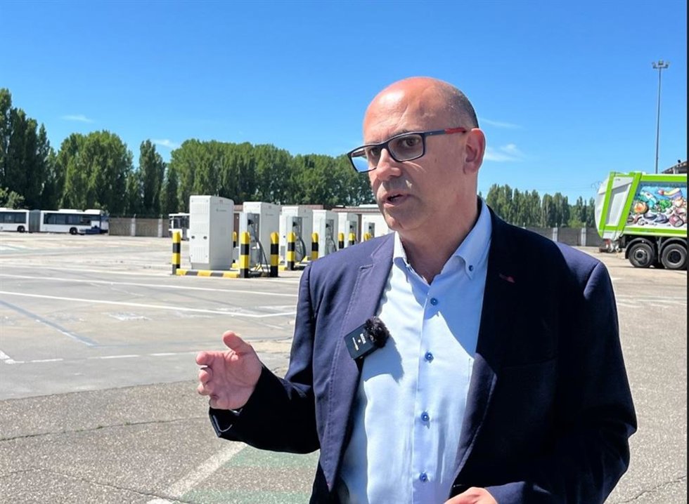 El PSOE propone ampliar la gasinera de Auvasa para garantizar el suministro al transporte público en Valladolid.