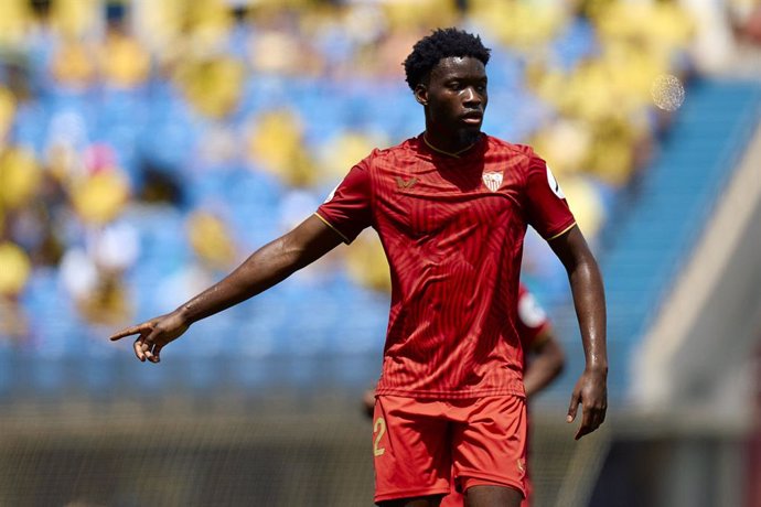 Archivo - Lucien Agoume of Sevilla CF looks on during the Spanish league, La Liga EA Sports, football match played between UD Las Palmas and Sevilla CF at Estadio Gran Canaria on April 14, 2024, in Las Palmas de Gran Canaria, Spain.