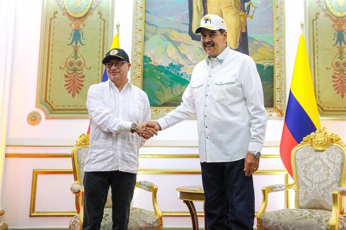 Archivo - Imagen de archivo de los presidentes de Colombia y Venezuela, Gustavo Petro y Nicolás Maduro, respectivamente