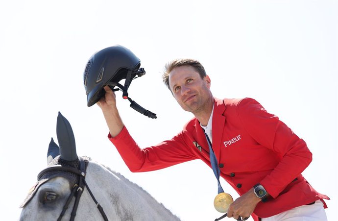 06 August 2024, France, Paris: Germany's Christian Kukuk cheers after his jump-off on Checker 47 in the Jumping Individual Final at Chateau de Versailles during the Paris 2024 Olympic Games. Photo: Rolf Vennenbernd/dpa