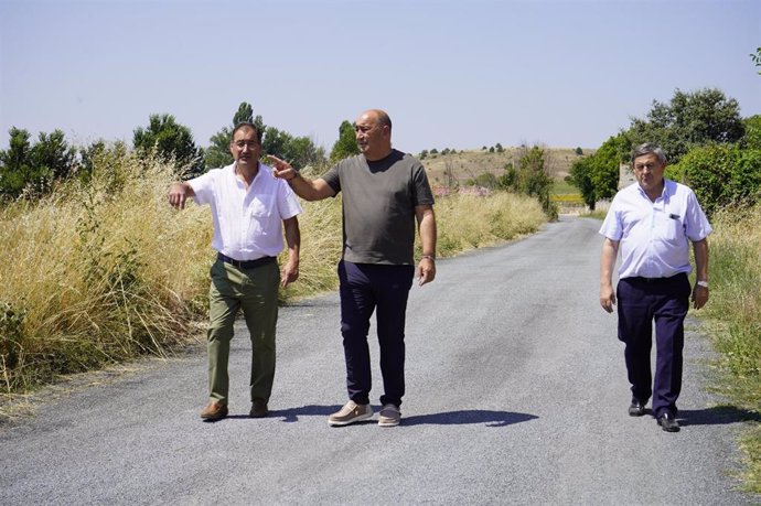 El Presidente De La Diputación De Segovia, Miguel Ángel De Vicente, En Su Visita Institucional A Varias Localidades De La Provincia