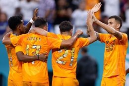 Los jugadores del Real Madrid celebran uno de sus goles ante el Chelsea