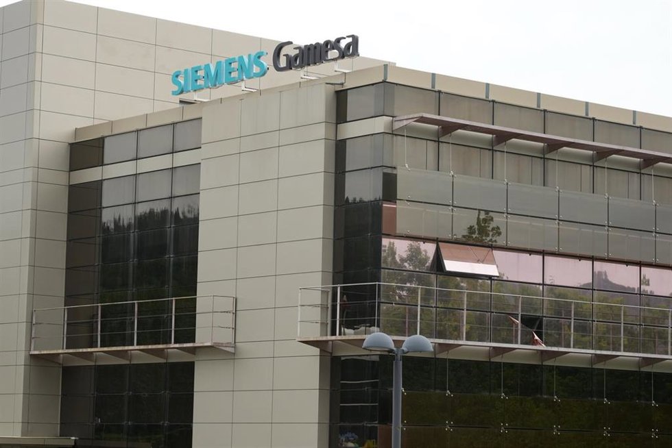 Archivo - Fachada del edificio de Siemens Gamesa el mismo día en que UGT y CCOO han mostrado su preocupación por la Oferta Pública de Adquisición (OPA) que ha lanzado Siemens Energy sobre Siemens Gamesa, en el Parque Tecnológico de Zamudio, a 23 de mayo