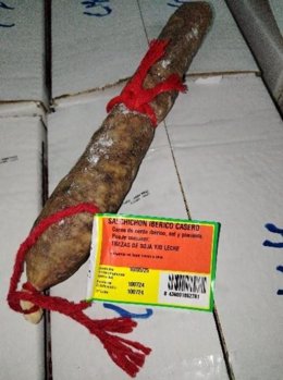 Salchichón ibérico de la firma La Serrana en el que se ha detectado la listeria.