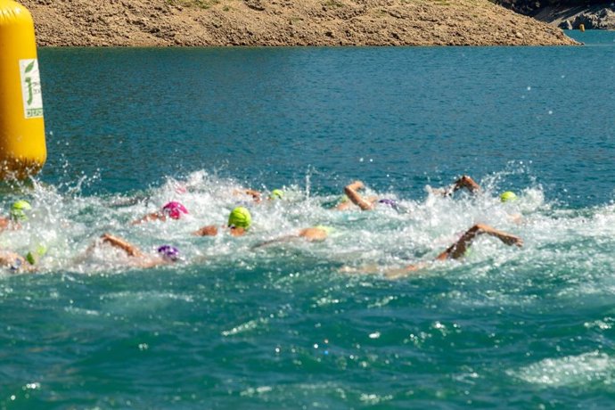 Travesía a Nado en el pantano de La Bolera