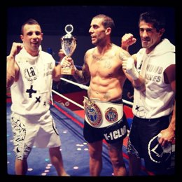 Diego Vázquez, tras un combate.