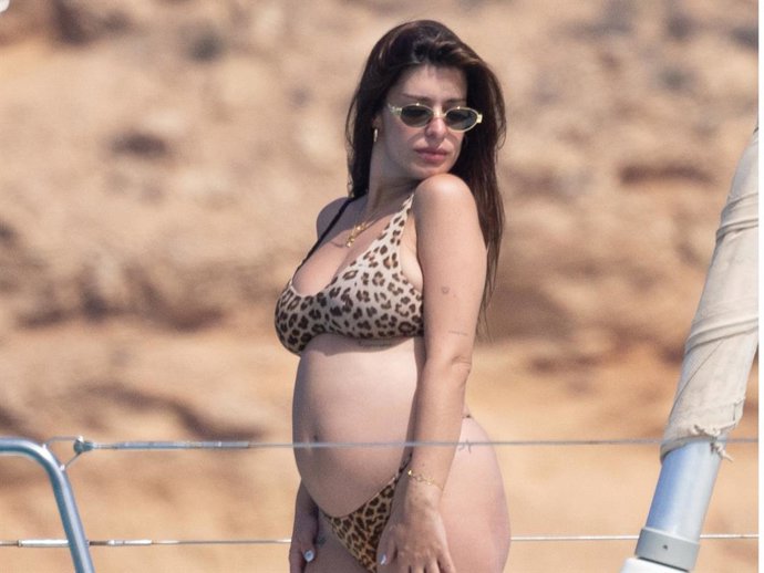 Dulceida, presumiendo de embarazo en bikini en Ibiza