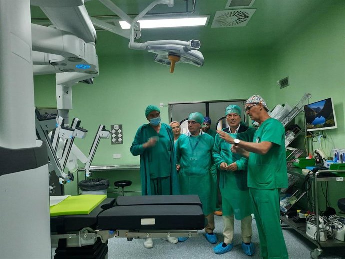 El conseller de Sanidad, Marciano Gómez,en el Hospital General Universitario Doctor Balmis de Alicante