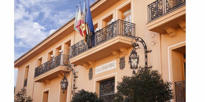Imagen de archivo de la fachada del Ayuntamiento de Requena (Valencia)