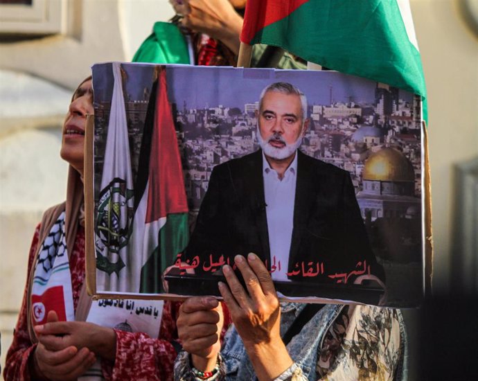 Manifestación en Túnez en conmemoración de la muerte del líder de Hamás, Ismail Haniye