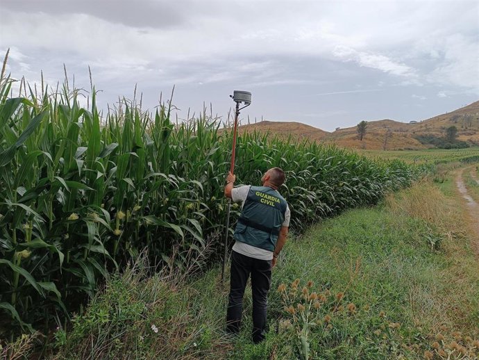 Imagen de las labores de investigación de la Guardia Civil de Navarra