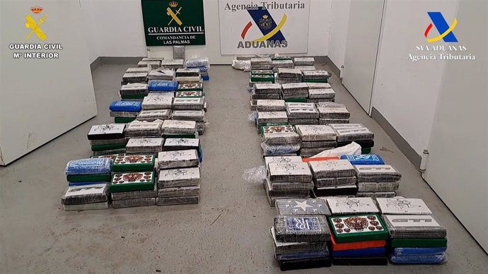 Droga incautada por Guardia Civil y Agencia Tributaria en un buque mercante procedente de Brasil