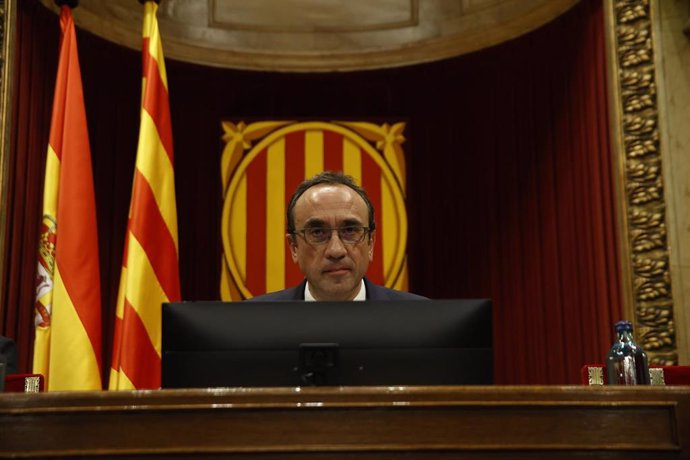 El presidente del Parlament, Josep Rull, durante el pleno de investidura de Salvador Illa