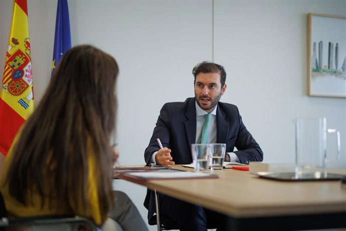 Archivo - El director ejecutivo de Invest in Madrid, Luis Socías, durante una entrevista con Europa Press.