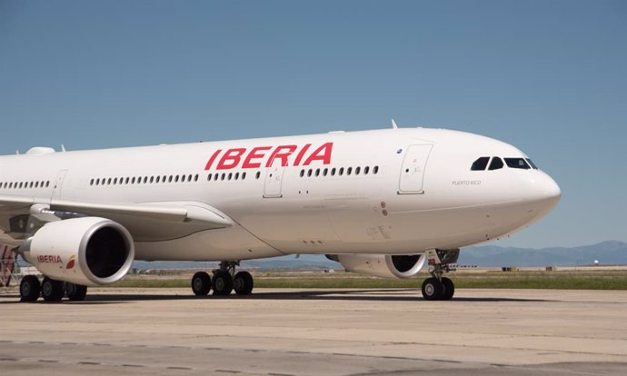 Archivo - Avión de Iberia