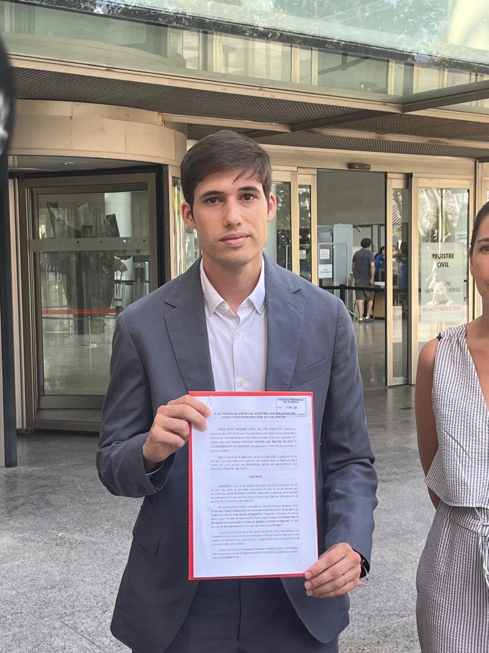 El Grupo Municipal Socialista en el Ayuntamiento de Valncia ha presentado este jueves una denuncia ante la Fiscalía de delitos de odio y discriminación contra el segundo teniente de Alcaldía y portavoz de Vox en el consistorio, Juanma Badenas.