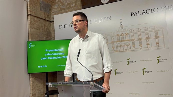 Francisco Javier Lozano durante la presentación de la cata-concurso de los Jaén Selección 2025