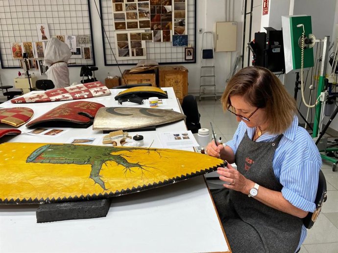 L'Institut Valencià de Conservació, Restauració i Investigació (IVCR+i) de la Generalitat Valenciana está reacondicionando los 38 escudos de las familias nobles que asistieron a las primeras Corts del Regne de València o Corts forals valencianes