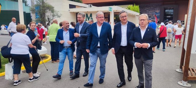 Los senadores del PP Javier Lacalle, Antonio Silván y Pablo González, visitan la 67 Feria Internacional de Muestras de Asturias (Fidma), en el recinto ferial gijonés 'Luis Adaro'.