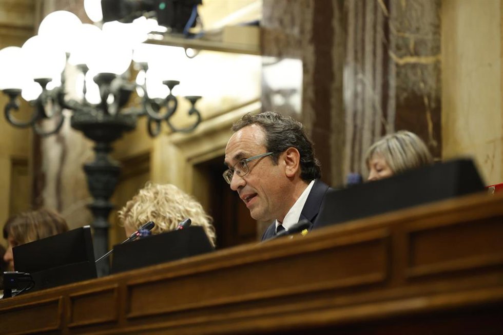 El presidente del Parlament, Josep Rull, interviene durante el debate del pleno de investidura, en el Parlament de Cataluña, a 8 de agosto de 2024, en Barcelona, Catalunya (España). Hoy se celebra el pleno de investidura del nuevo presidente de la Gener