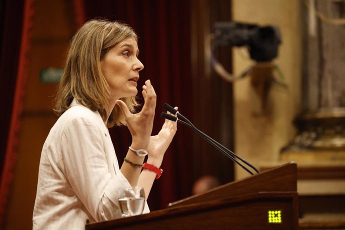 La presidenta de los Comuns en el Parlament, Jéssica Albiach, en el pleno de investidura de Salvador Illa